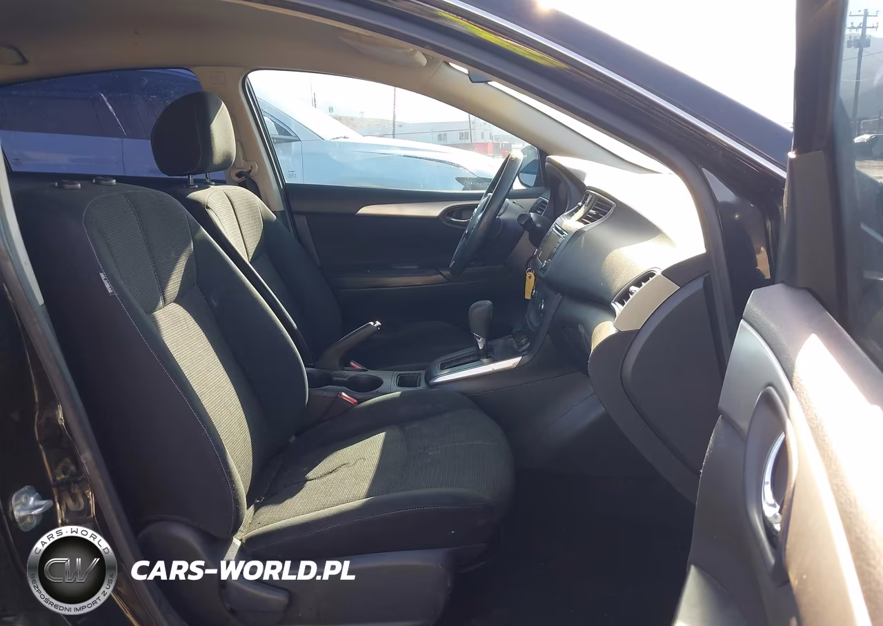 2018 Nissan Sentra S VIN:3N1AB7AP3JY313301 - 5