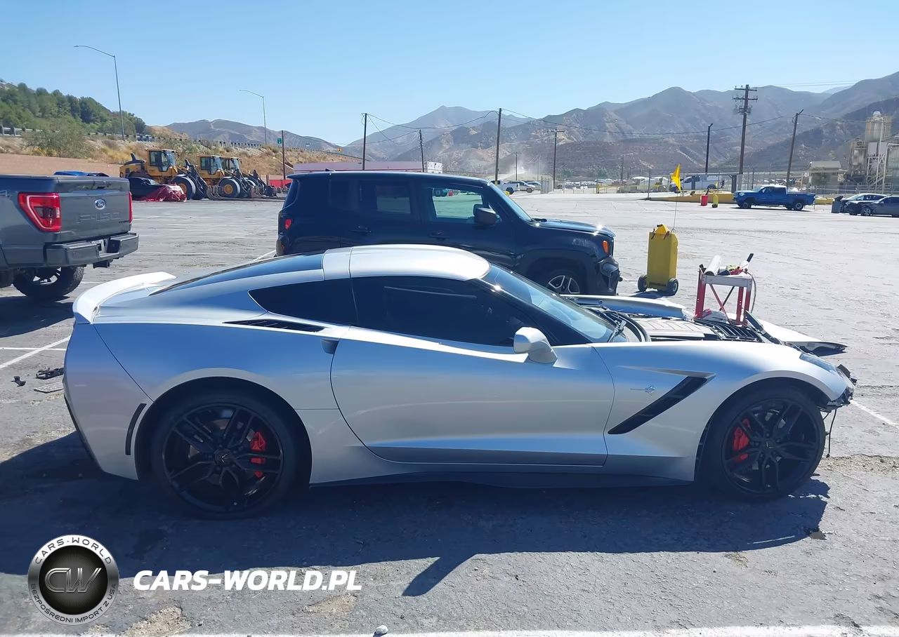 2016 Chevrolet Corvette Stingray VIN:1G1YB2D73G5112412 - 14