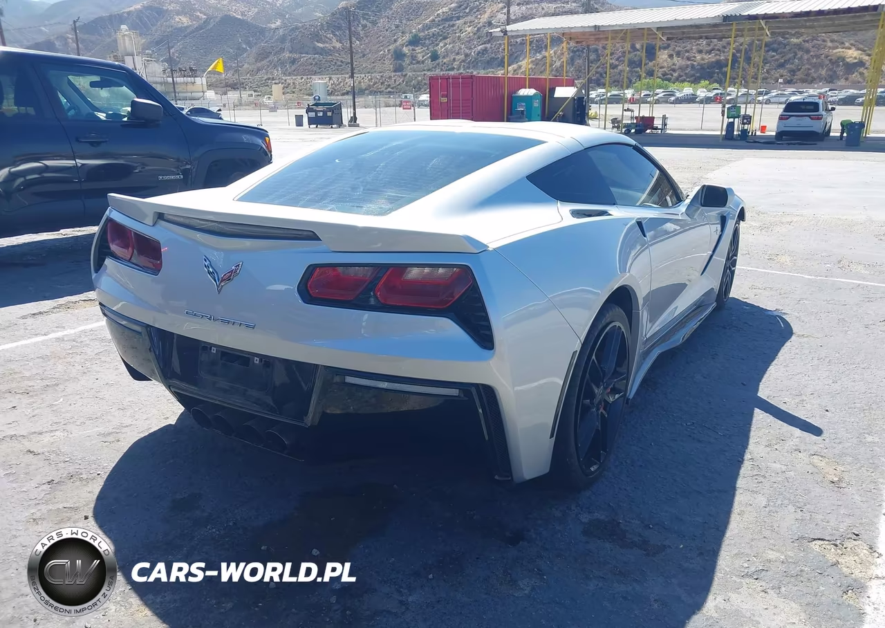 2016 Chevrolet Corvette Stingray VIN:1G1YB2D73G5112412 - 4