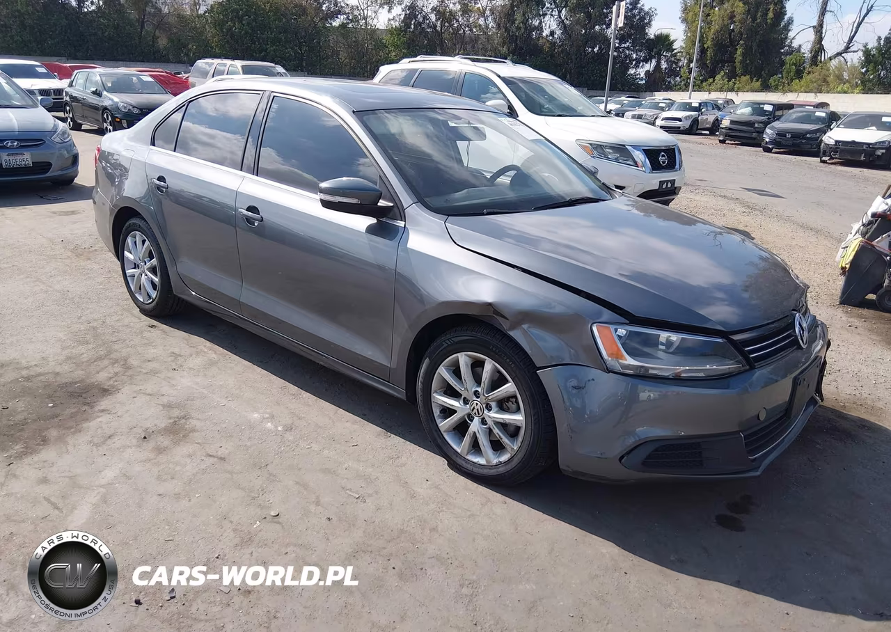 2014 Volkswagen Jetta 1.8T Se – zdjęcie 1 z 12