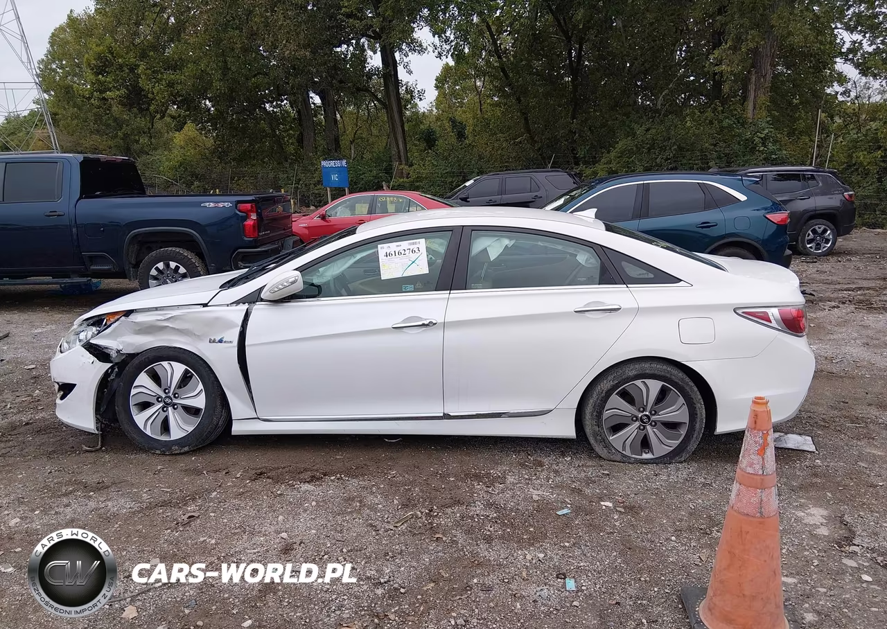2013 Hyundai Sonata Hybrid Limited VIN:KMHEC4A47DA084318 - 13