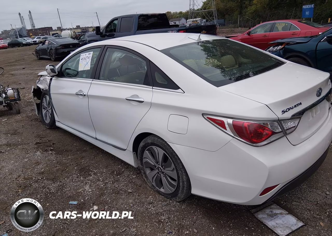 2013 Hyundai Sonata Hybrid Limited VIN:KMHEC4A47DA084318 - 3