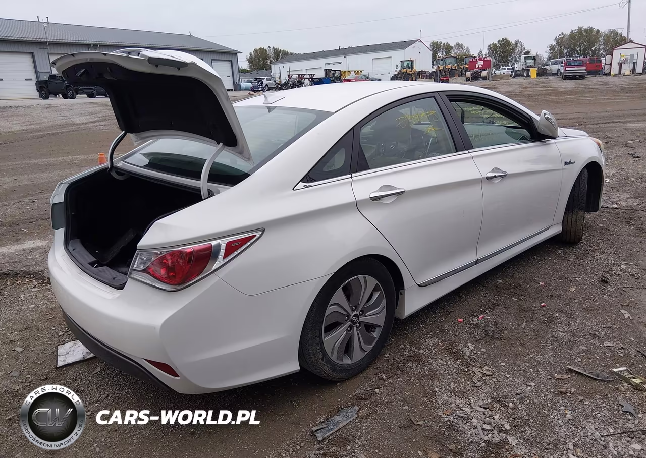 2013 Hyundai Sonata Hybrid Limited VIN:KMHEC4A47DA084318 - 4