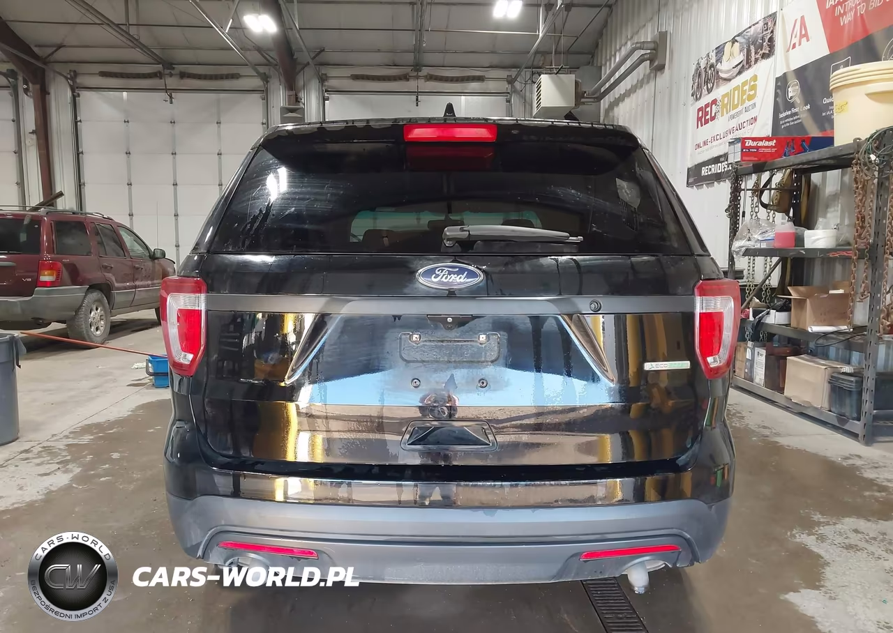 2017 Ford Utility Police Interceptor VIN:1FM5K8AT9HGA63622 - 16