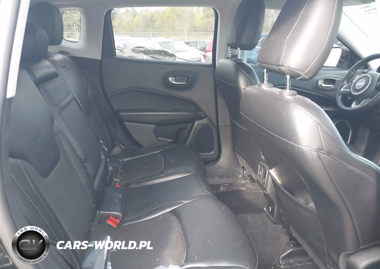 2018 Jeep Compass Altitude 4X4 VIN:3C4NJDBB2JT320613 - 8