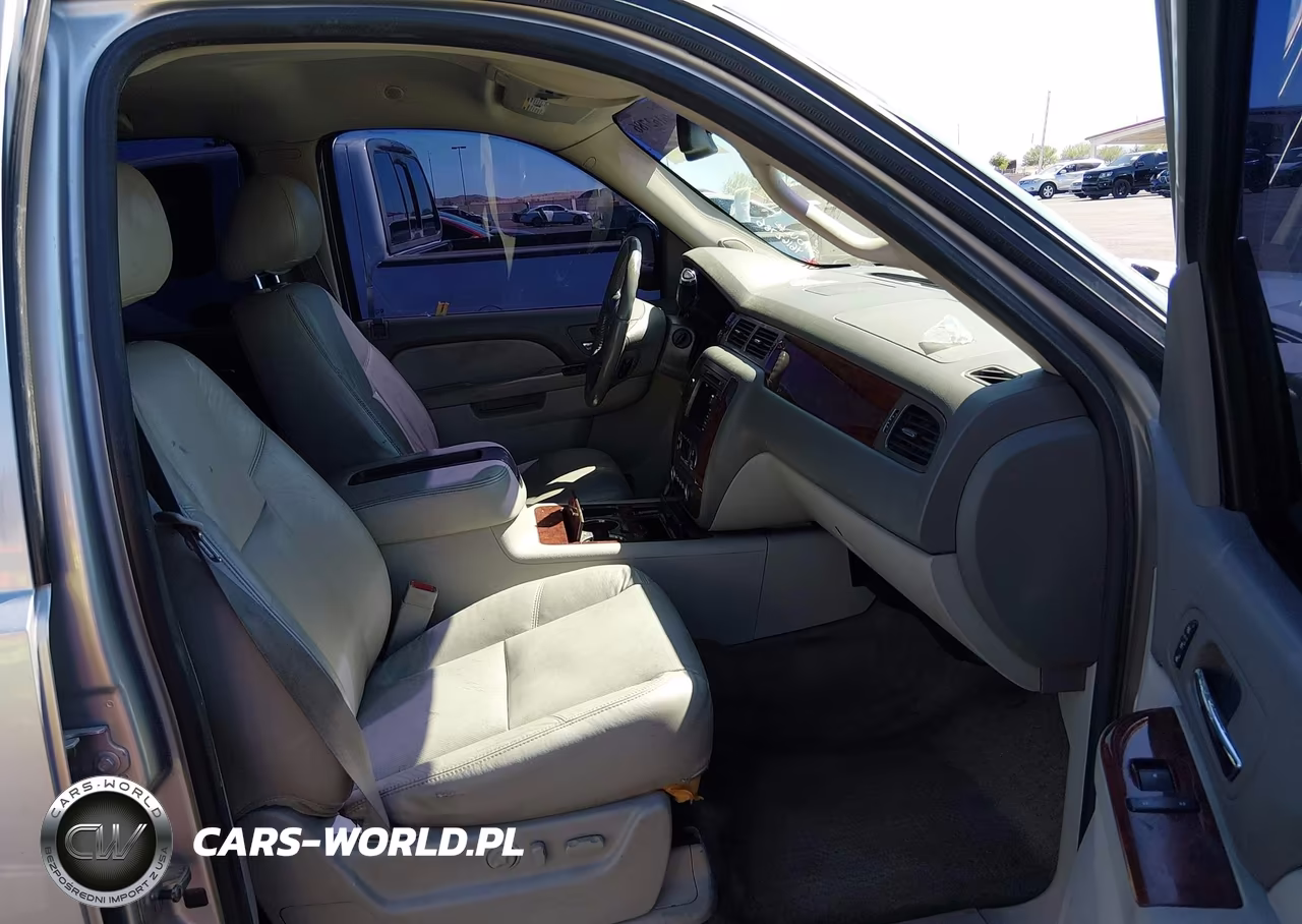 2010 Chevrolet Avalanche 1500 Ltz VIN:3GNNCGE06AG115432 - 5
