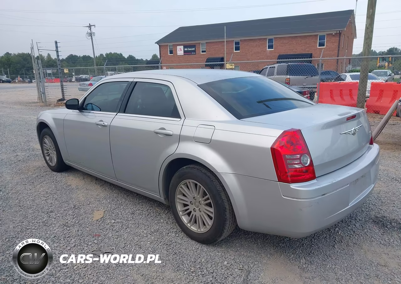 2009 Chrysler 300 VIN:2C3LA43D99H565599 - 3