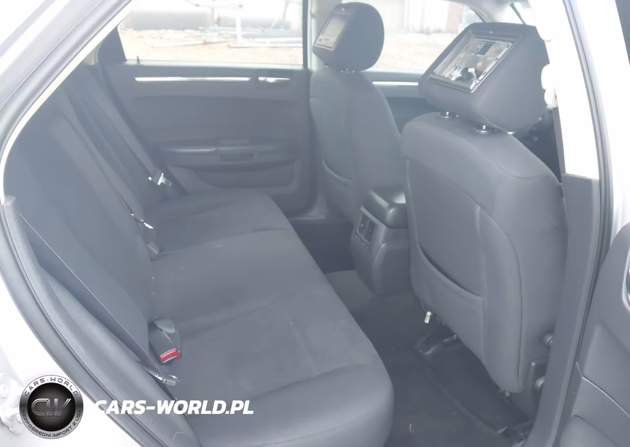2009 Chrysler 300 VIN:2C3LA43D99H565599 - 8