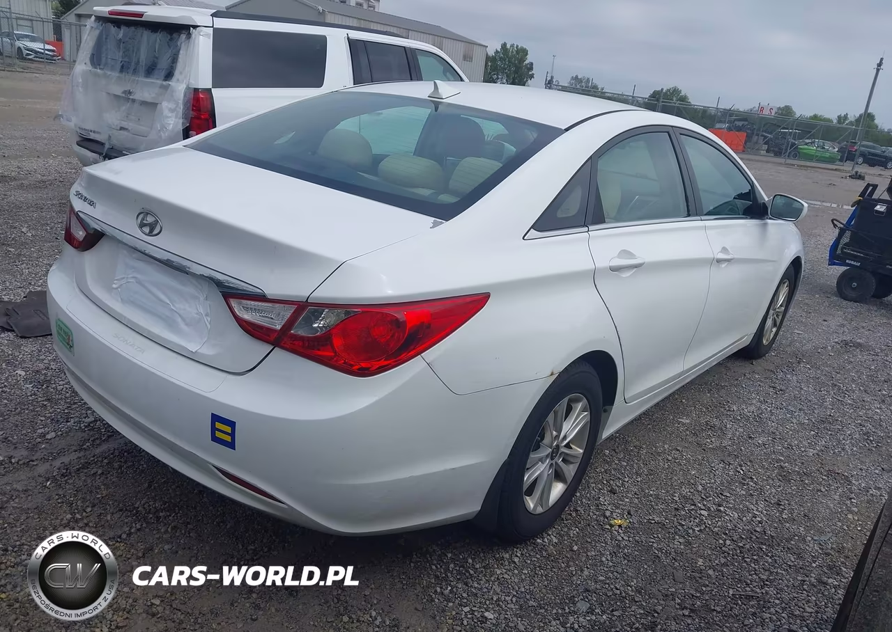 2013 Hyundai Sonata Gls VIN:5NPEB4AC8DH743885 - 4