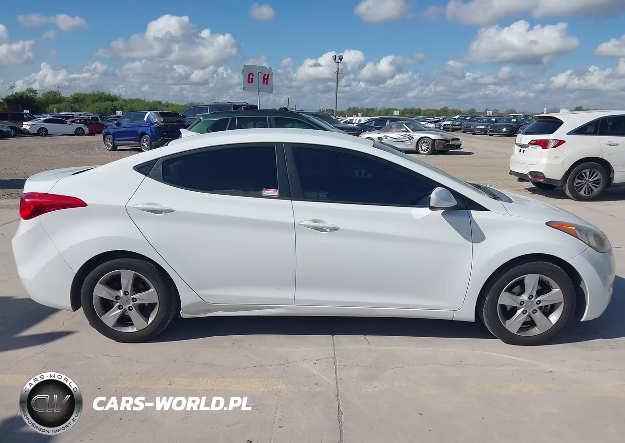 2013 Hyundai Elantra Gls VIN:5NPDH4AE5DH264934 - 13