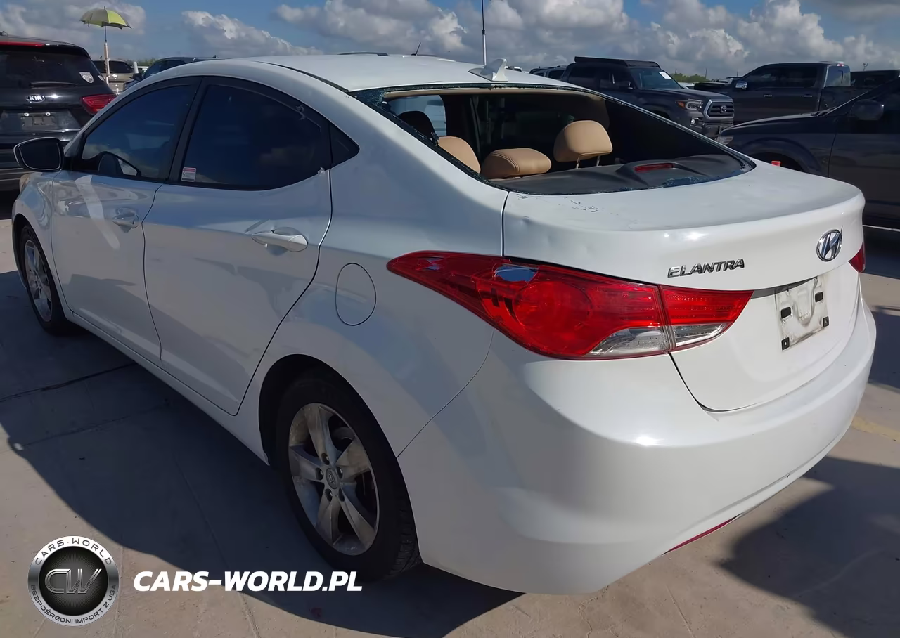 2013 Hyundai Elantra Gls VIN:5NPDH4AE5DH264934 - 3