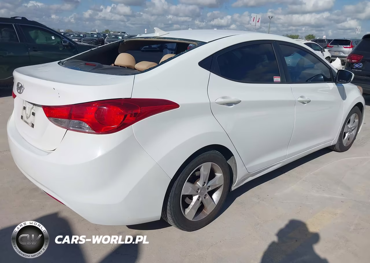 2013 Hyundai Elantra Gls VIN:5NPDH4AE5DH264934 - 4