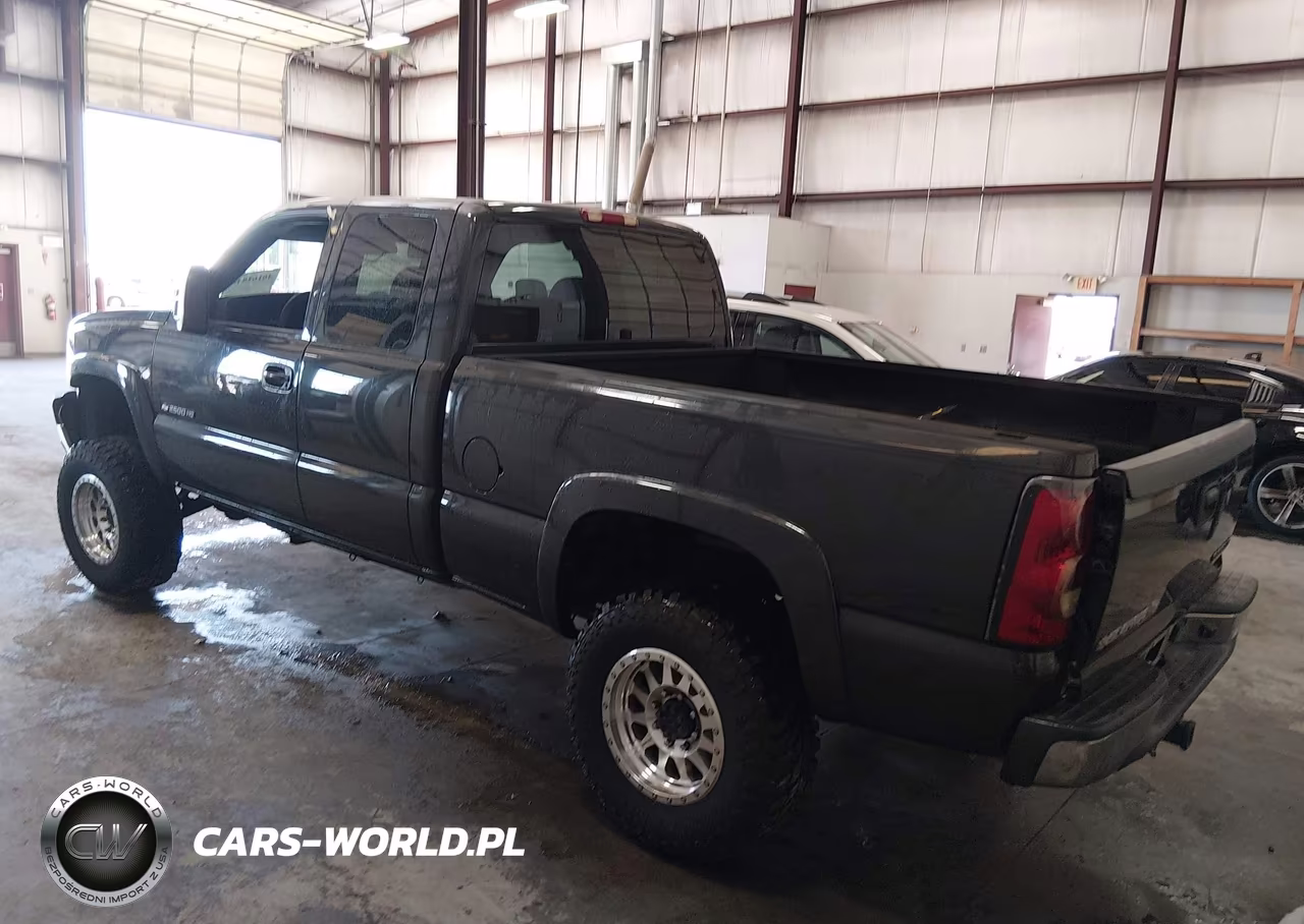 2004 Chevrolet Silverado 2500Hd Ls VIN:1GCHC29U04E187776 - 3