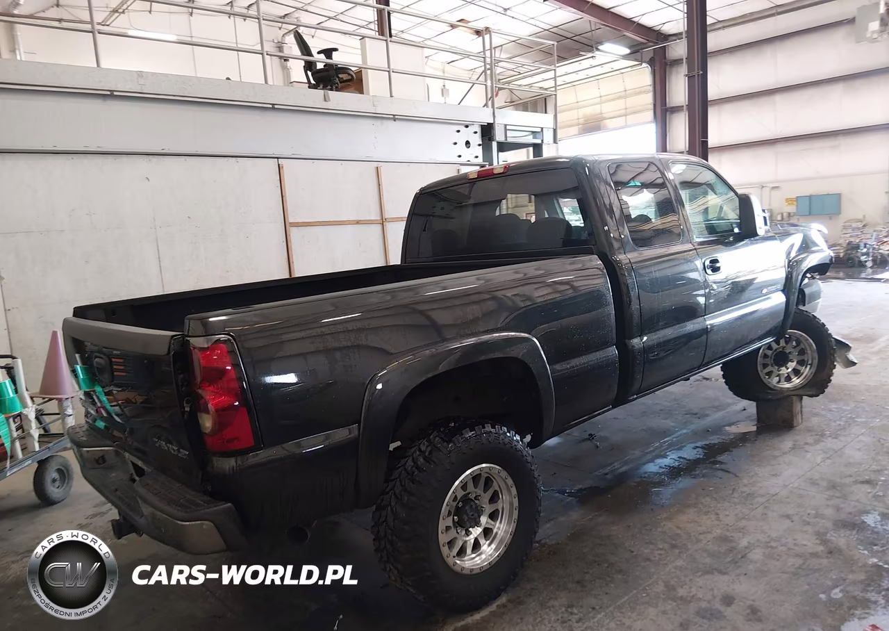 2004 Chevrolet Silverado 2500Hd Ls VIN:1GCHC29U04E187776 - 4