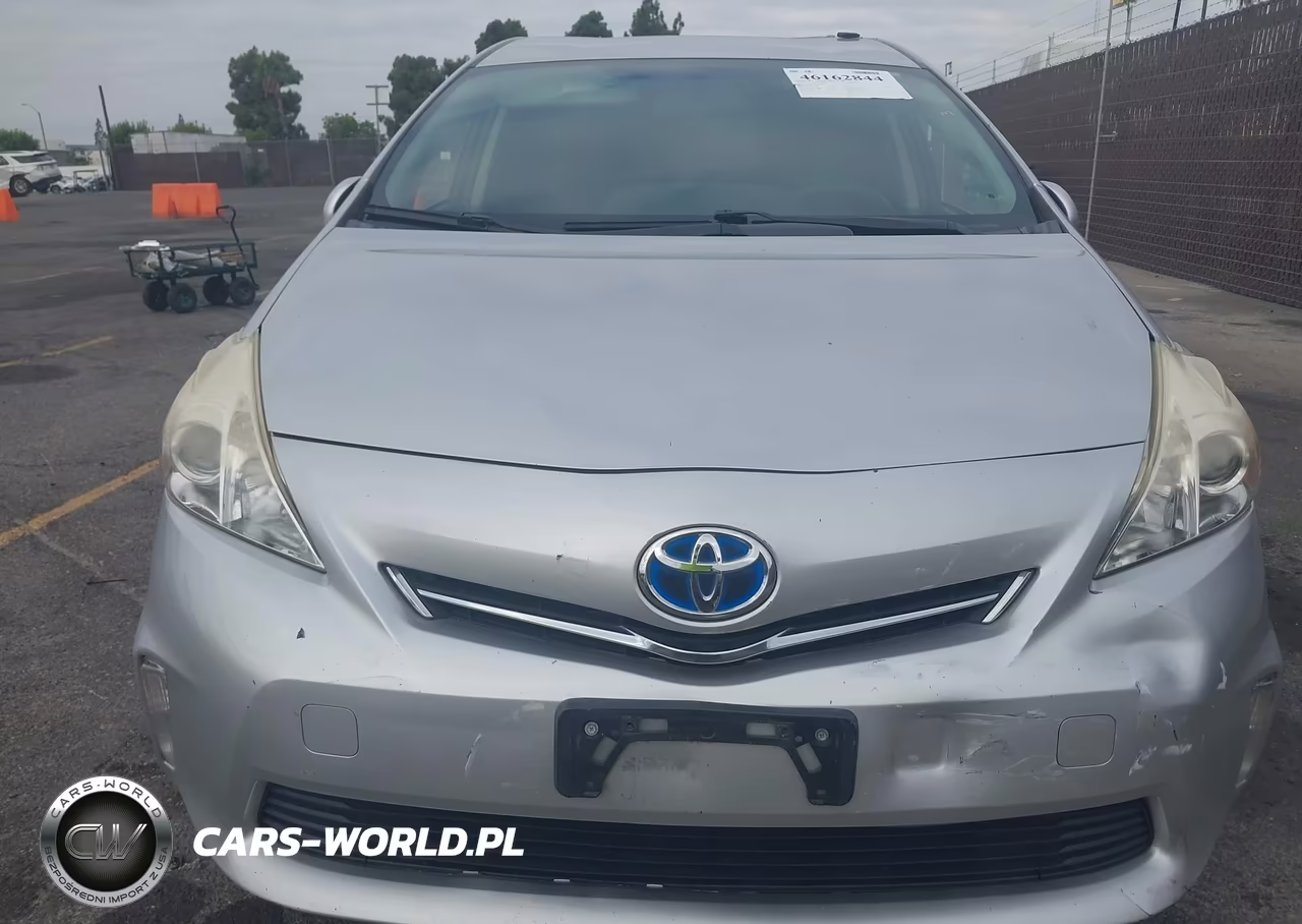 2014 Toyota Prius V Three VIN:JTDZN3EU5EJ004942 - 18