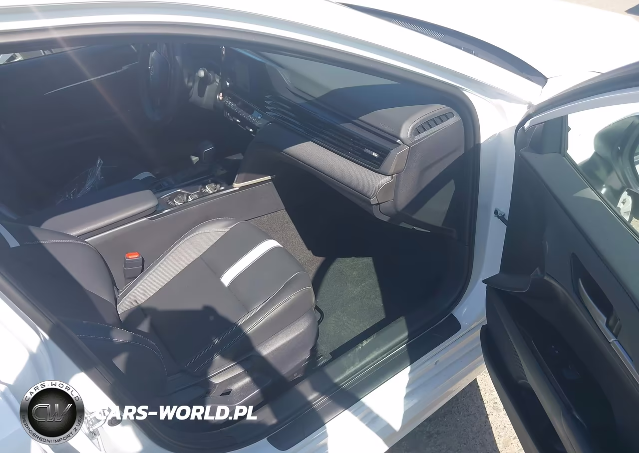 2026 Toyota Camry Se VIN:4T1DAACK3TU757002 - 5
