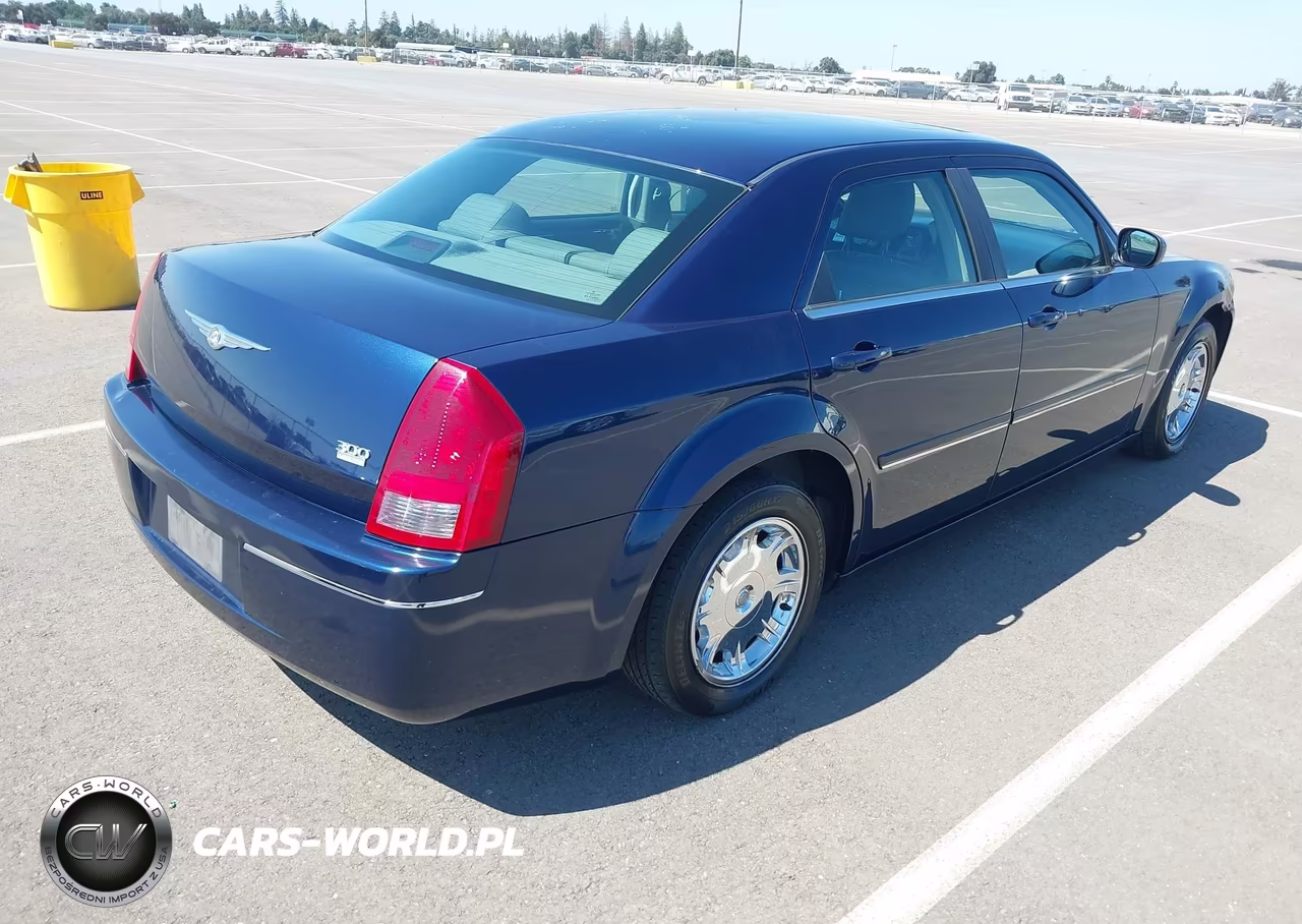 2005 Chrysler 300 Touring VIN:2C3AA53G05H160166 - 4