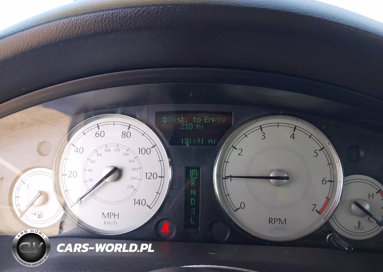 2005 Chrysler 300 Touring VIN:2C3AA53G05H160166 - 7