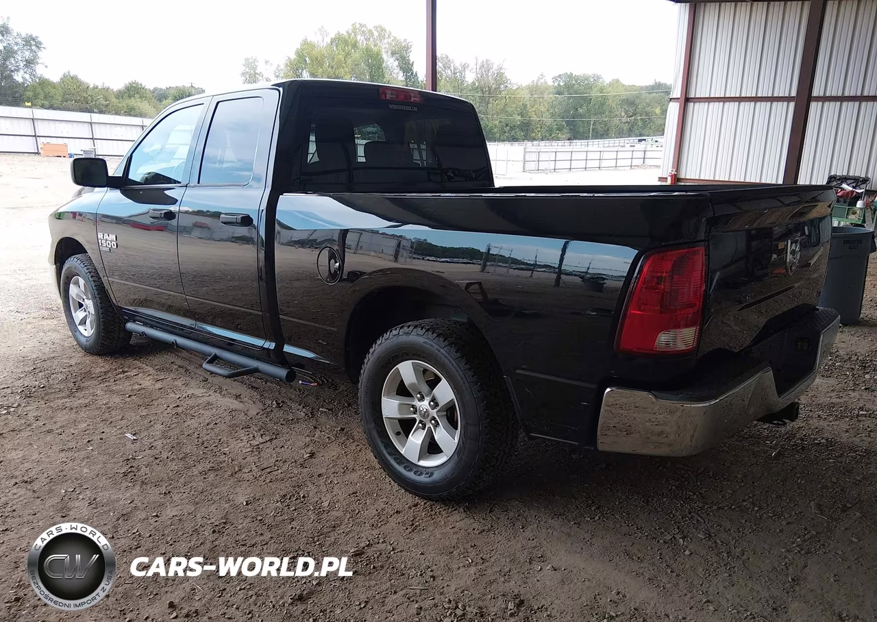 2019 Ram 1500 Classic Tradesman 4X2 6'4 Box VIN:1C6RR6FG3KS730844 - 3