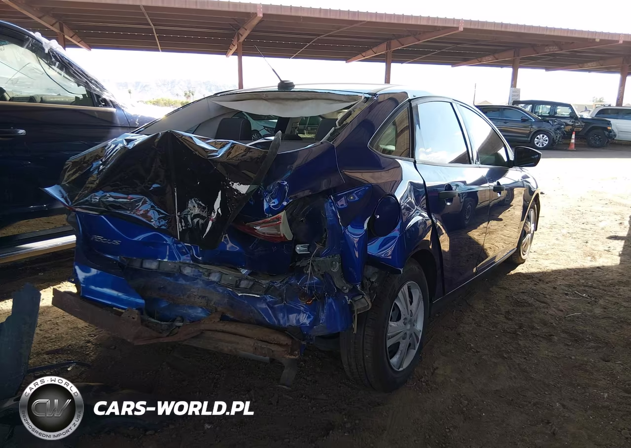 2012 Ford Focus S VIN:1FAHP3E29CL309601 - 4
