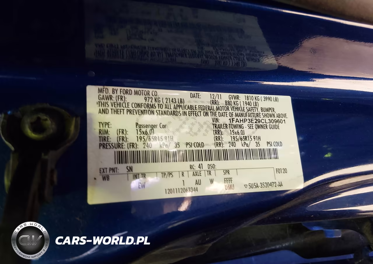2012 Ford Focus S VIN:1FAHP3E29CL309601 - 9