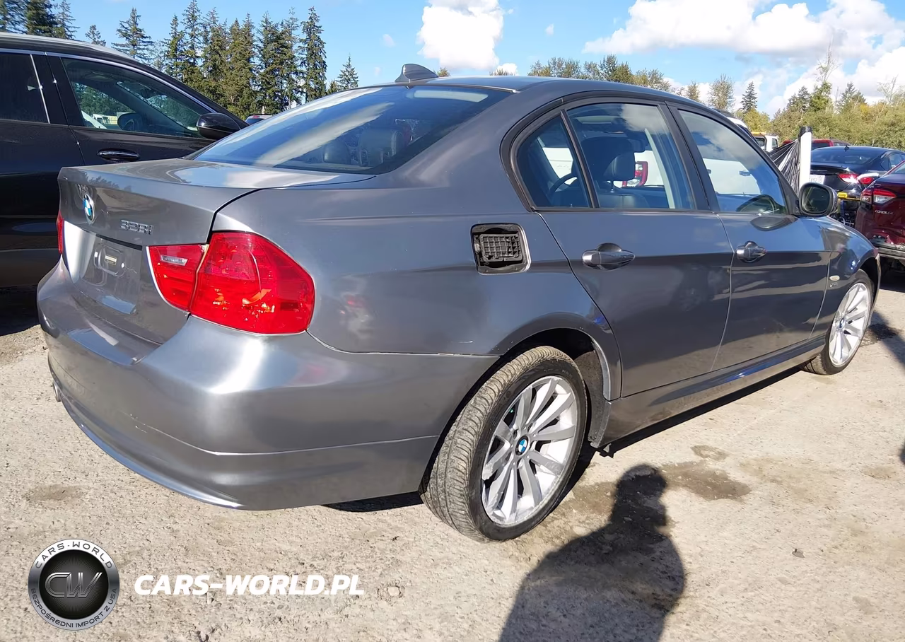 2011 BMW 328I xDrive VIN:WBAPK7G53BNN77661 - 4