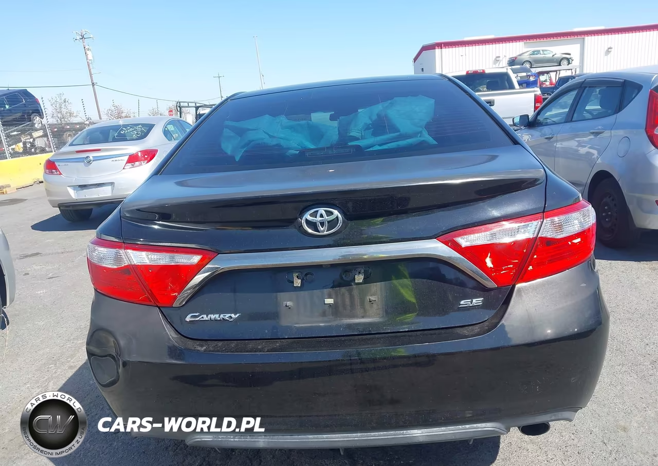 2015 Toyota Camry Se VIN:4T1BF1FK2FU899463 - 16