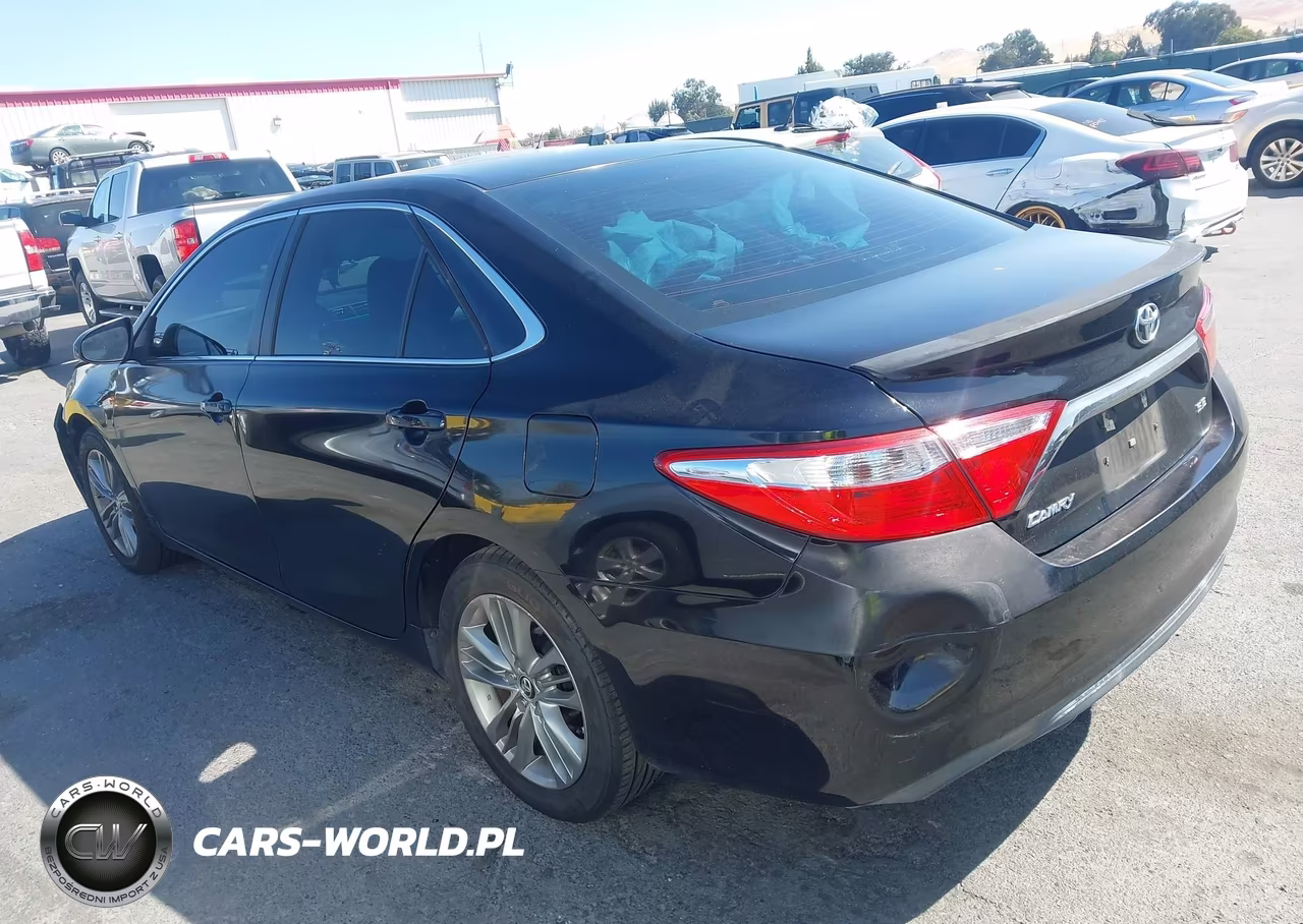 2015 Toyota Camry Se VIN:4T1BF1FK2FU899463 - 3