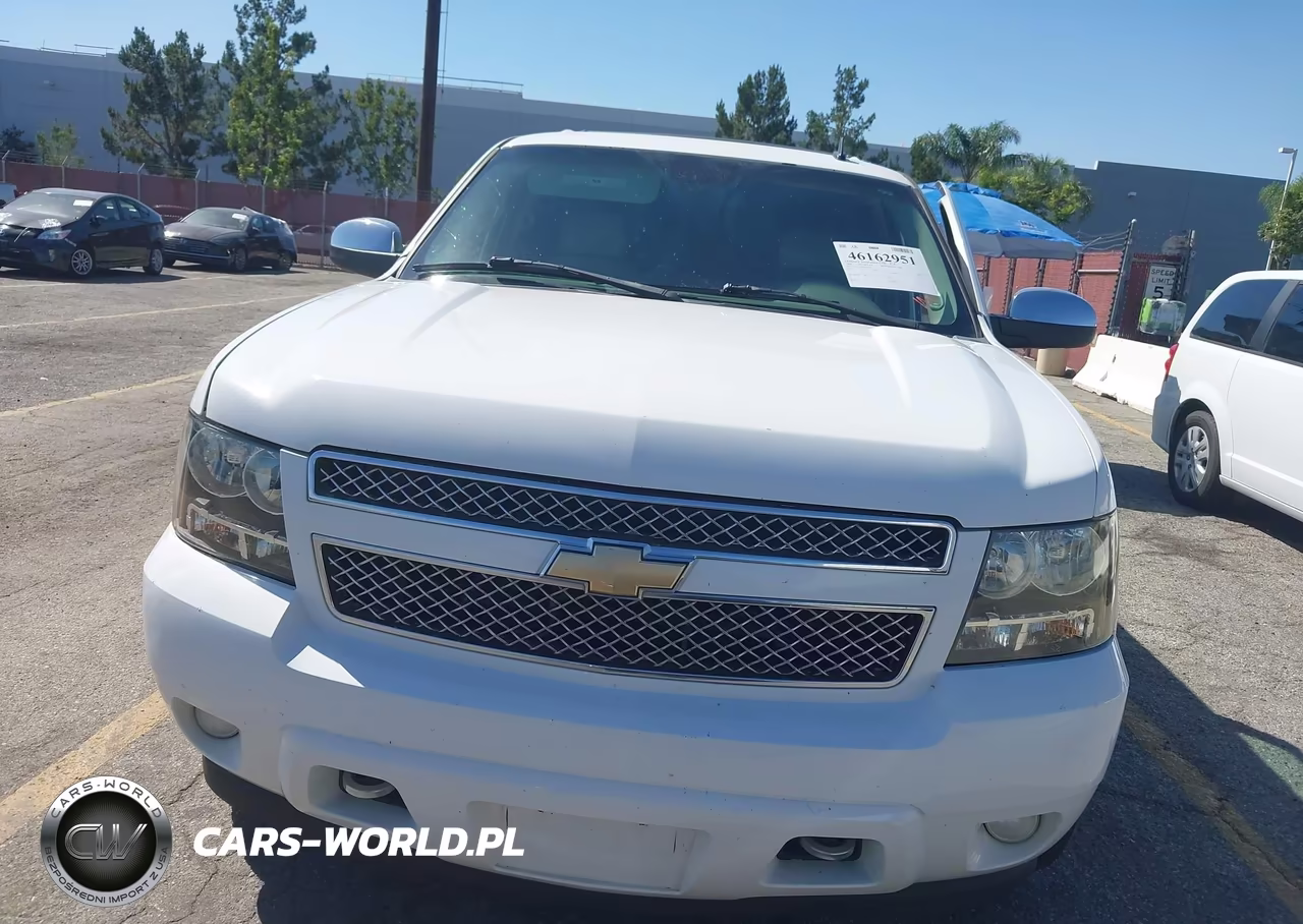 2008 Chevrolet Suburban 1500 Ltz VIN:1GNFC16068R105607 - 12