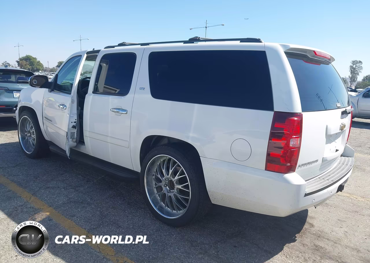 2008 Chevrolet Suburban 1500 Ltz VIN:1GNFC16068R105607 - 3