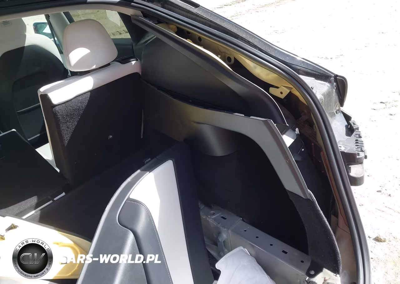 2021 Tesla Model Y Performance Dual Motor All-Wheel Drive VIN:5YJYGDEF6MF098252 - 21