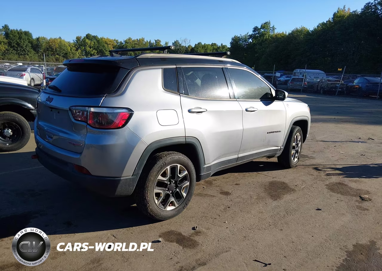2018 Jeep Compass Trailhawk 4X4 VIN:3C4NJDDB5JT413042 - 4