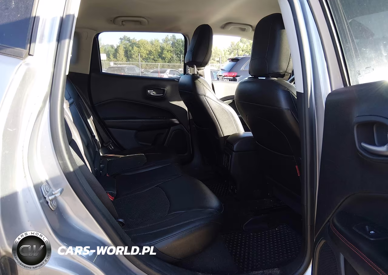2018 Jeep Compass Trailhawk 4X4 VIN:3C4NJDDB5JT413042 - 8