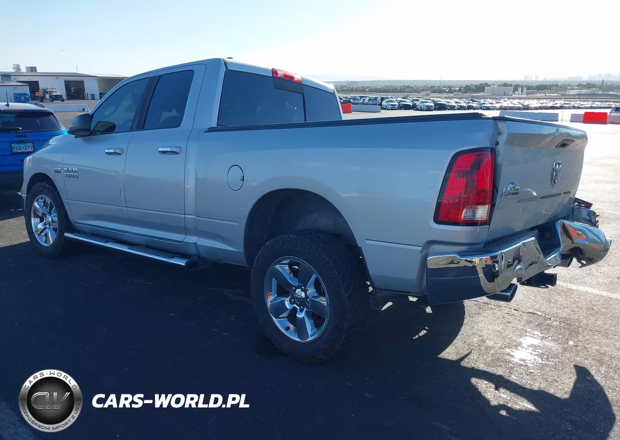 2015 Ram 1500 Big Horn VIN:1C6RR6GT5FS702903 - 3