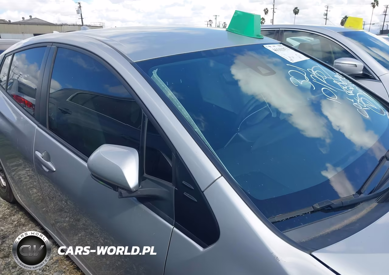 2022 Toyota Prius Le VIN:JTDKAMFU0N3170419 - 13