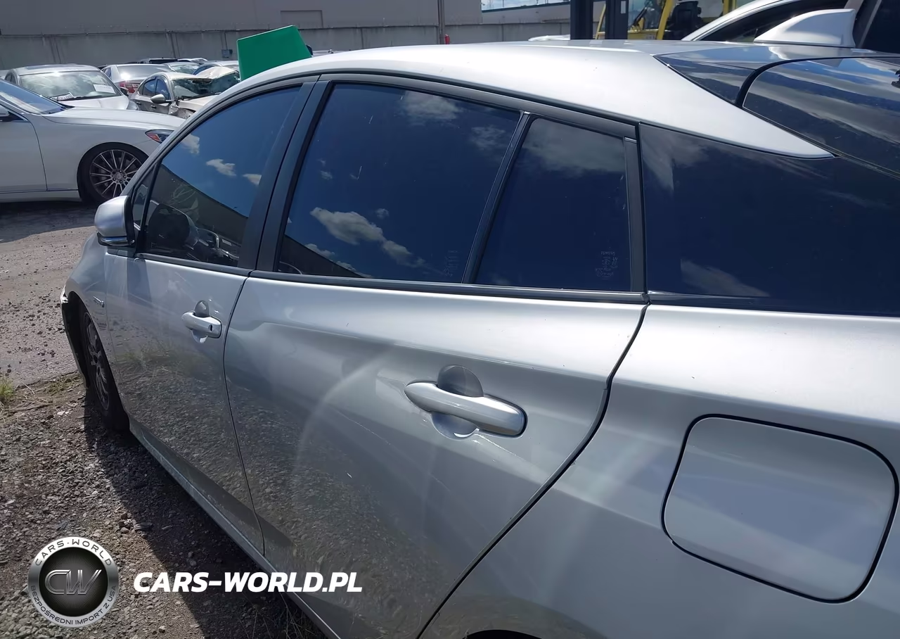 2022 Toyota Prius Le VIN:JTDKAMFU0N3170419 - 14