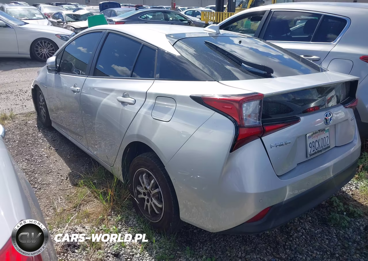 2022 Toyota Prius Le VIN:JTDKAMFU0N3170419 - 3