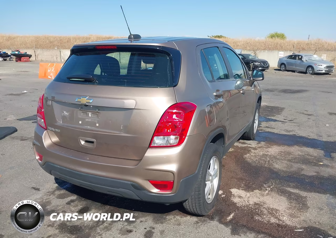 2018 Chevrolet Trax Ls VIN:3GNCJNSB5JL352721 - 4