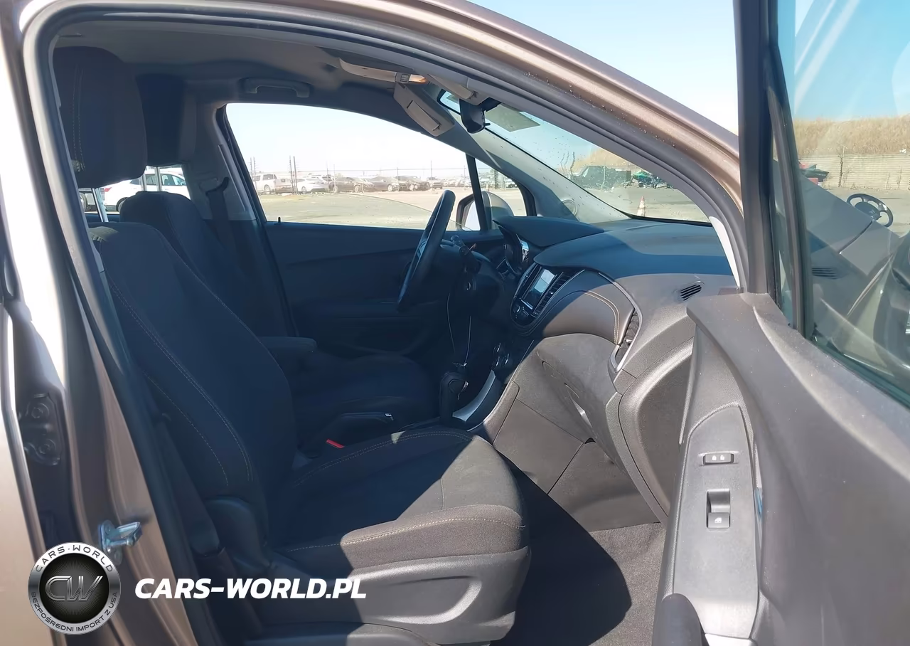 2018 Chevrolet Trax Ls VIN:3GNCJNSB5JL352721 - 5