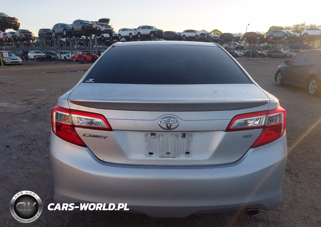 2014 Toyota Camry Se VIN:4T1BF1FK8EU311404 - 16