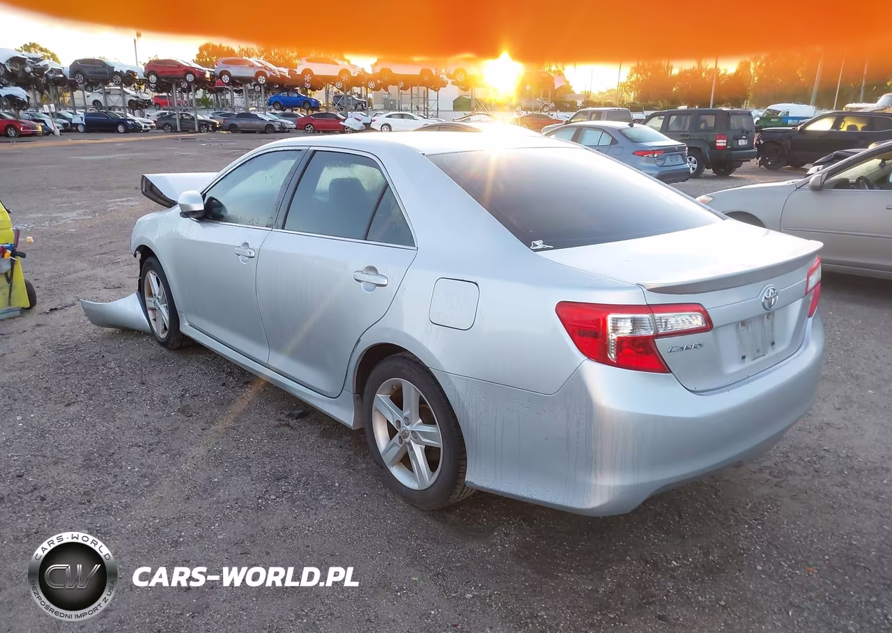 2014 Toyota Camry Se VIN:4T1BF1FK8EU311404 - 3