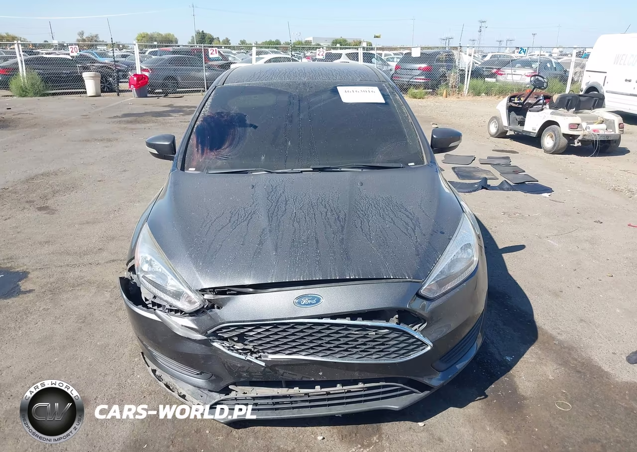 2017 Ford Focus Se VIN:1FADP3F23HL300090 - 12