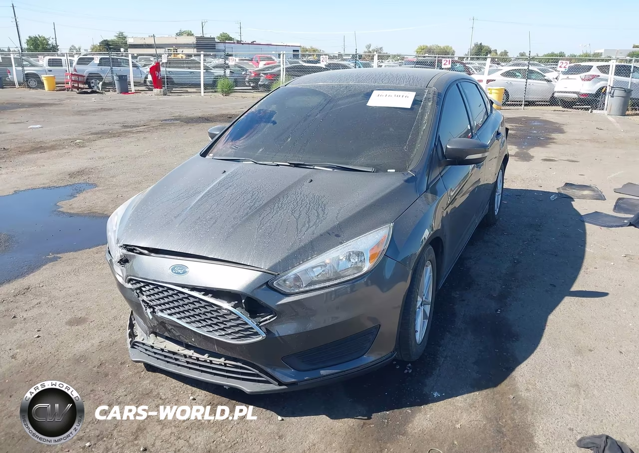 2017 Ford Focus Se VIN:1FADP3F23HL300090 - 2