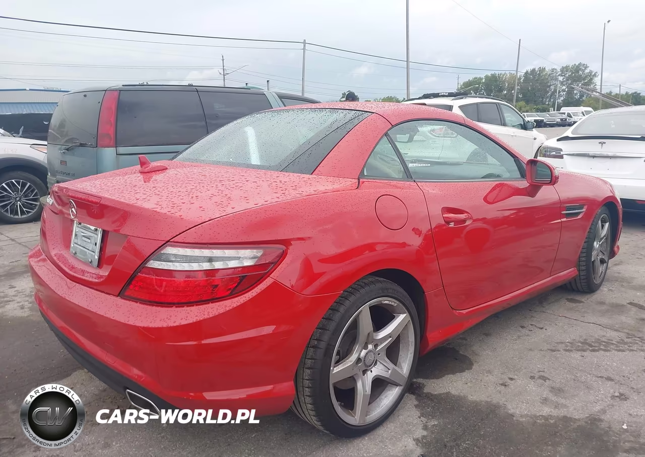 2012 Mercedes-Benz Slk 350 VIN:WDDPK5HA3CF006708 - 4