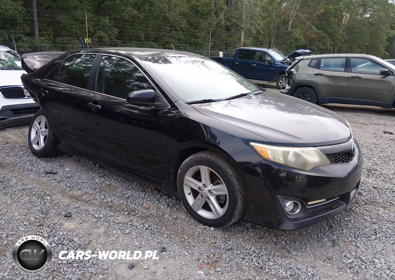 2013 Toyota Camry Se – zdjęcie 1 z 17