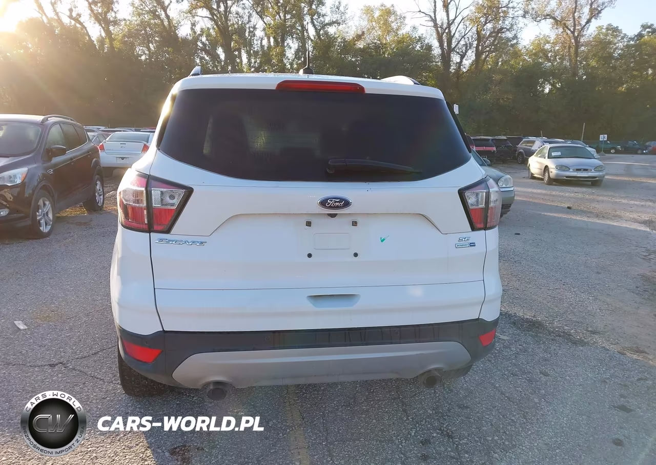2018 Ford Escape Se VIN:1FMCU9GD7JUC49822 - 16