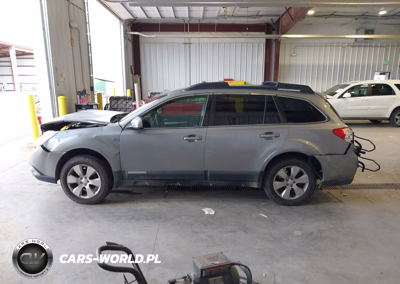 2010 Subaru Outback 2.5I Premium VIN:4S4BRBCC7A3364489 - 15