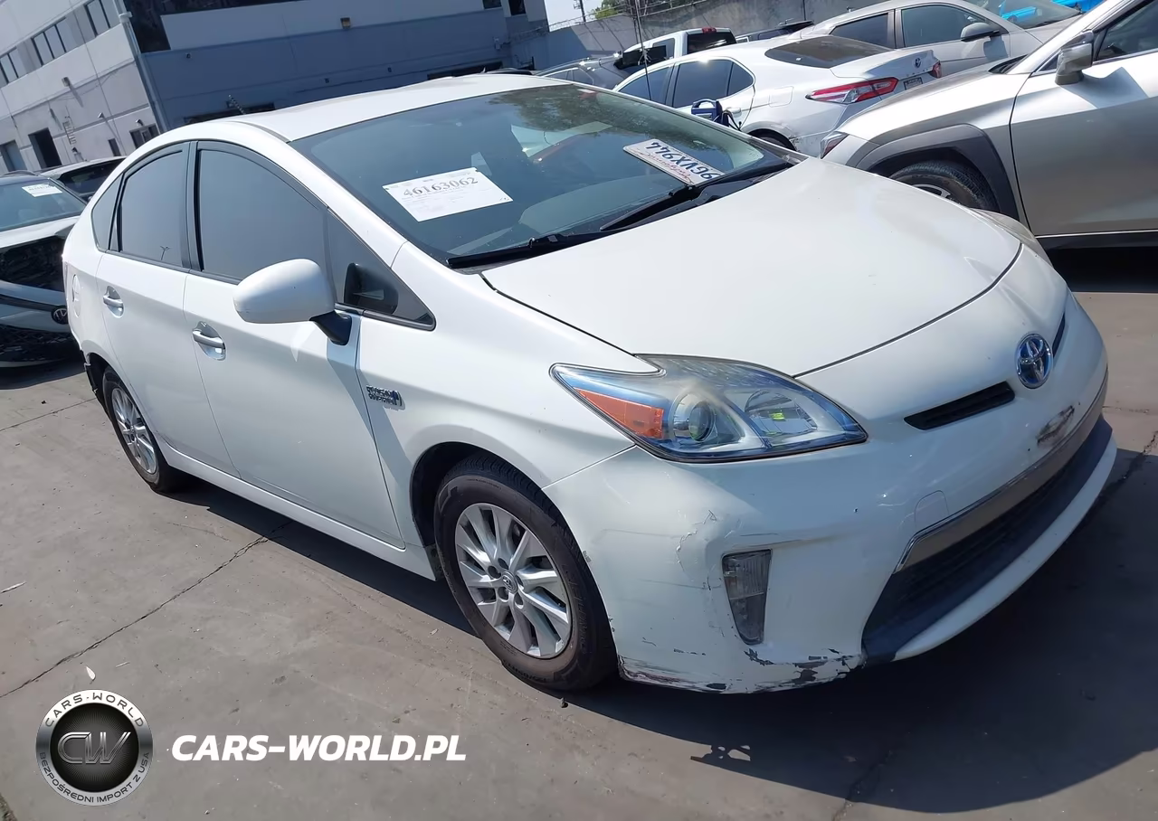 2014 Toyota Prius Plug-In – zdjęcie 1 z 18