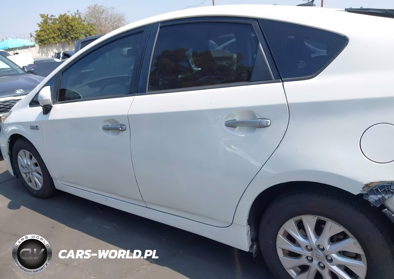 2014 Toyota Prius Plug-In VIN:JTDKN3DP8E3056308 - 14