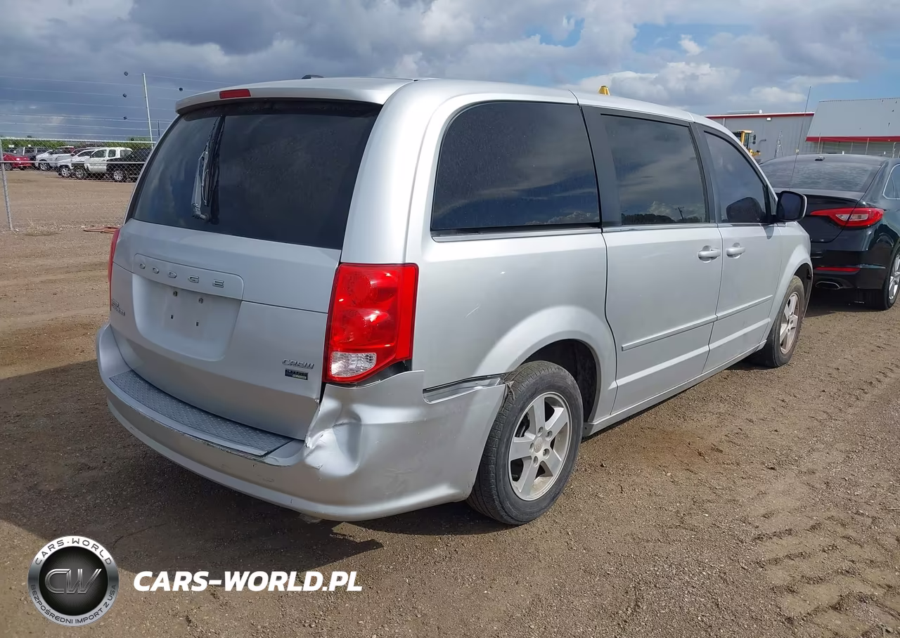 2012 Dodge Grand Caravan Crew VIN:2C4RDGDG5CR100732 - 4